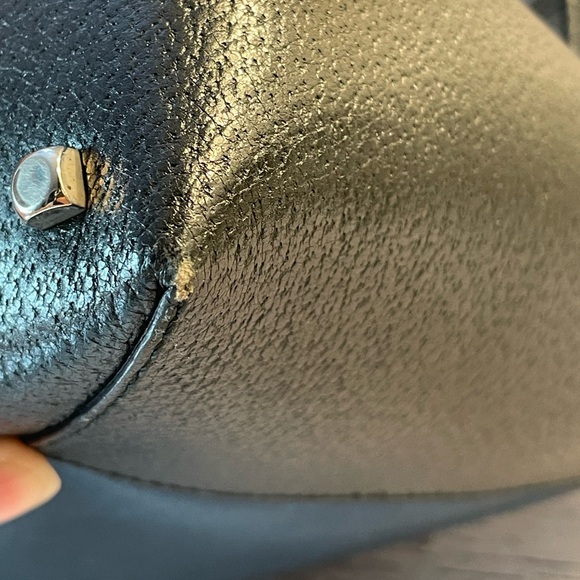 Salvatore Ferragamo Elegant Blue and Black Shoulder Bag with Sleek Design - Picture 9 of 16